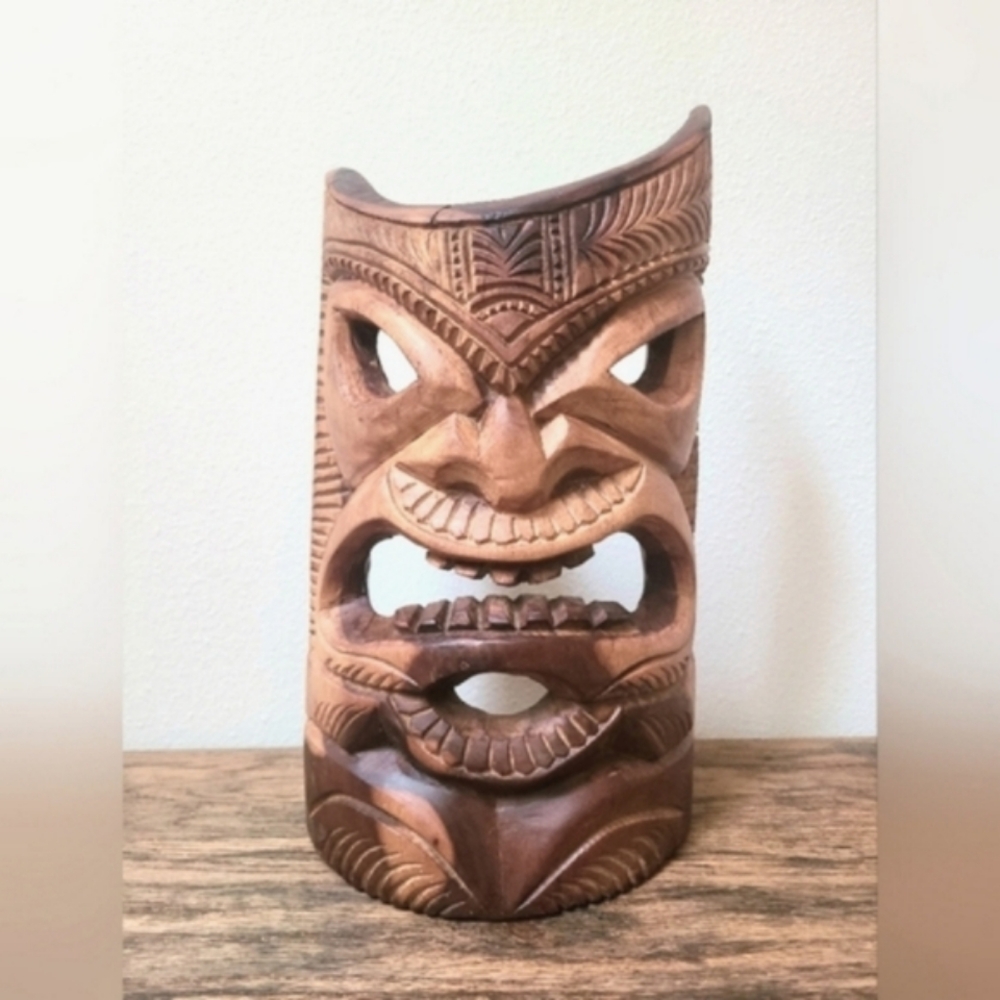 Carved Wood Tiki Mask, Folk Art Hawaiian/Polynesian Sculpture - Picture 2 of 7